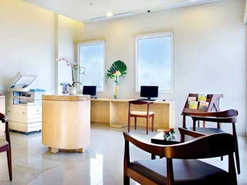 Atria Gading 4*